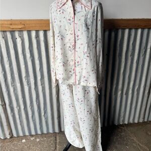 Vintage Floral Pajama Set with Pink Triml